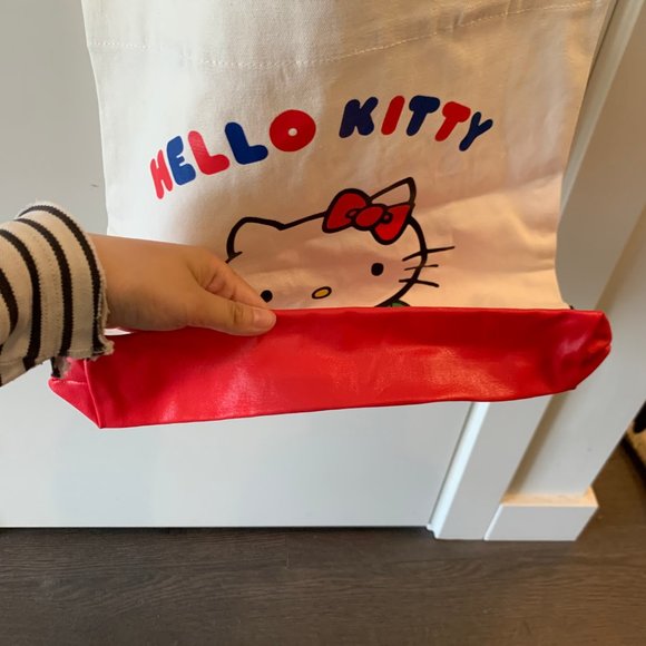 2010 HELLO KITTY TOTE BAG BRAND NEW - Picture 6 of 9